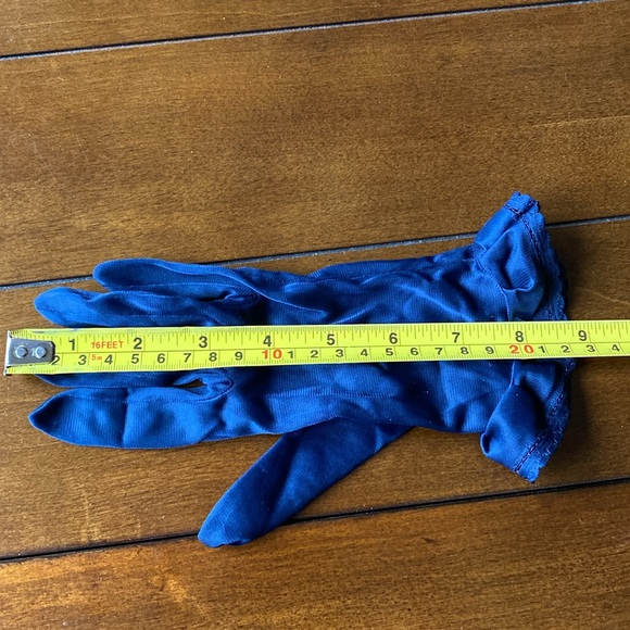 Vintage Navy Blue Wristlet Gloves Nylon Size 6.5/7 Funky BOHO 50s/60s - Picture 3 of 3